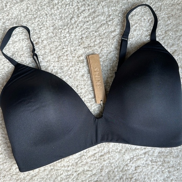 Skims wireless form lightly lined bra NWT 34DD - Picture 1 of 3